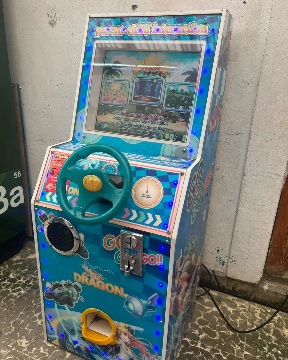 Mini simulador de autitos para arriendo en eventos