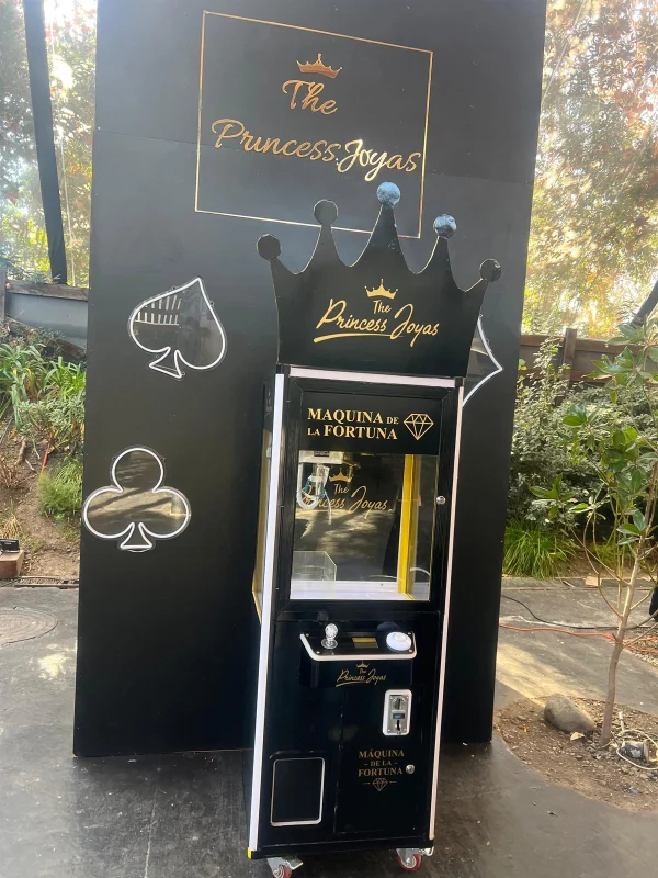 Máquina del Tío Pato con branding de The Princess Joyas (Máquina de la Fortuna)